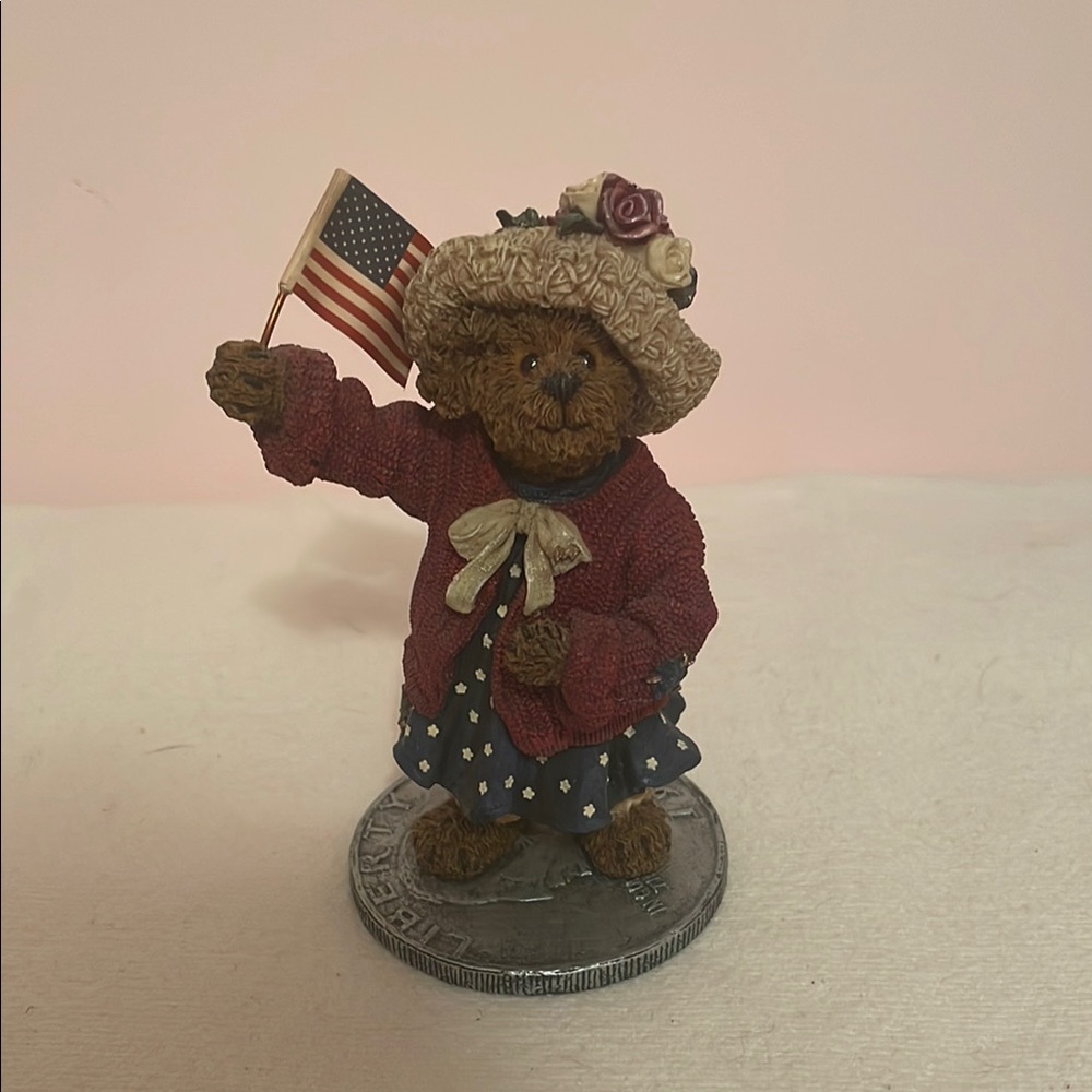 Boyds Bears Eleanore Bearsevelt…God Bless America Figurine